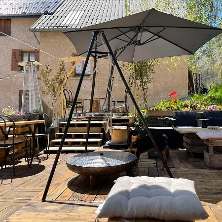 Du Savel Hotel *